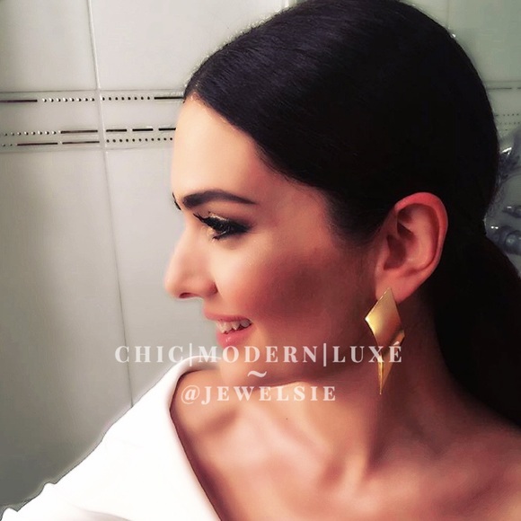 MAOLINE DRESS IN ECRU WHITE
IRO - Picture 9 of 9